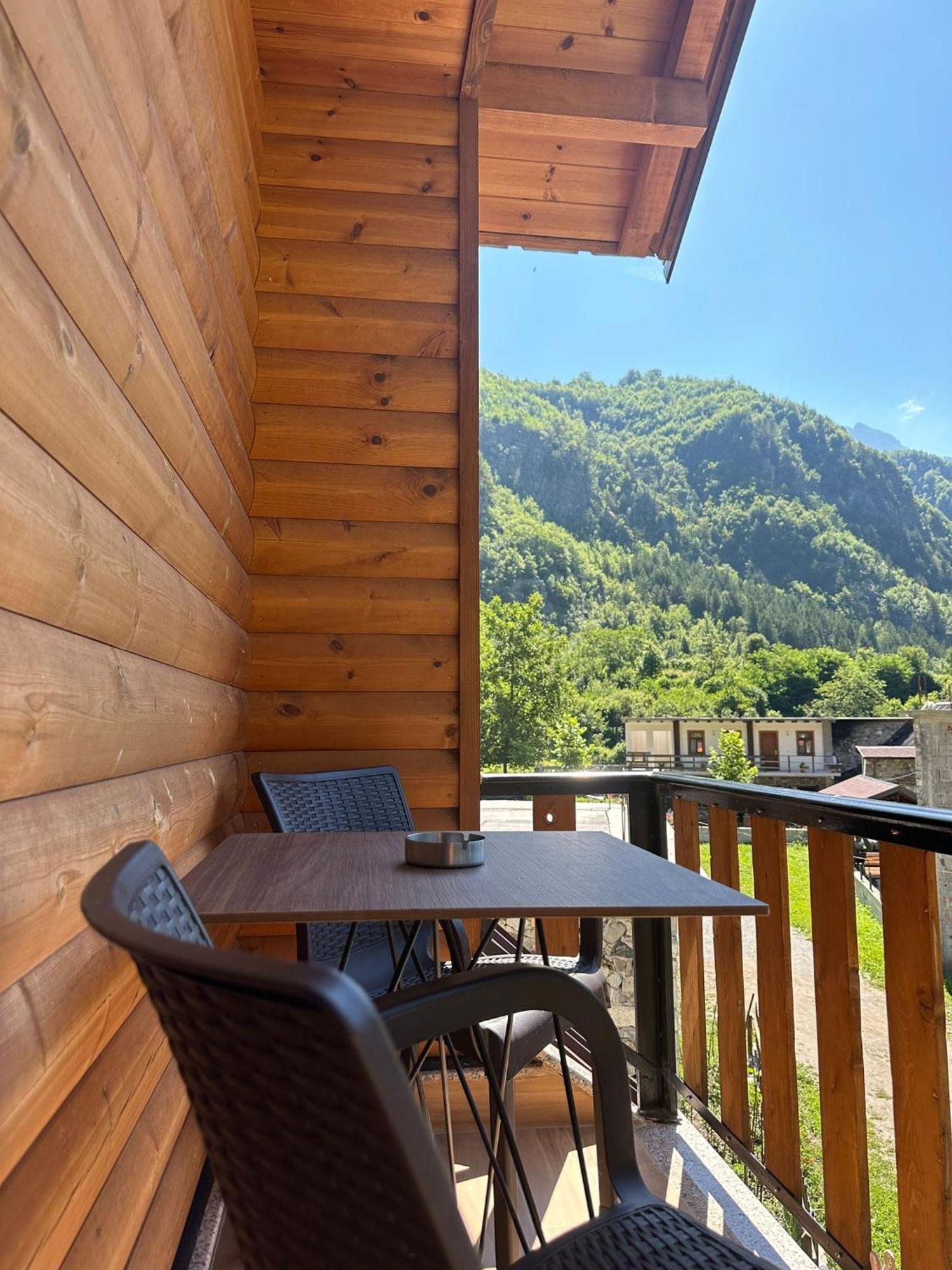 Guest House Shtepiza Theth Exterior foto