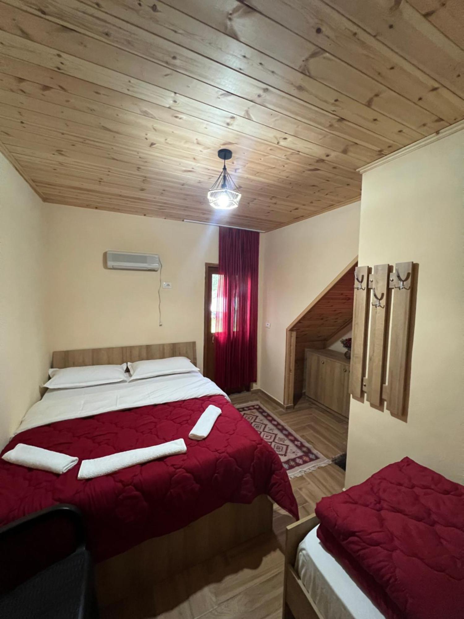 Guest House Shtepiza Theth Exterior foto