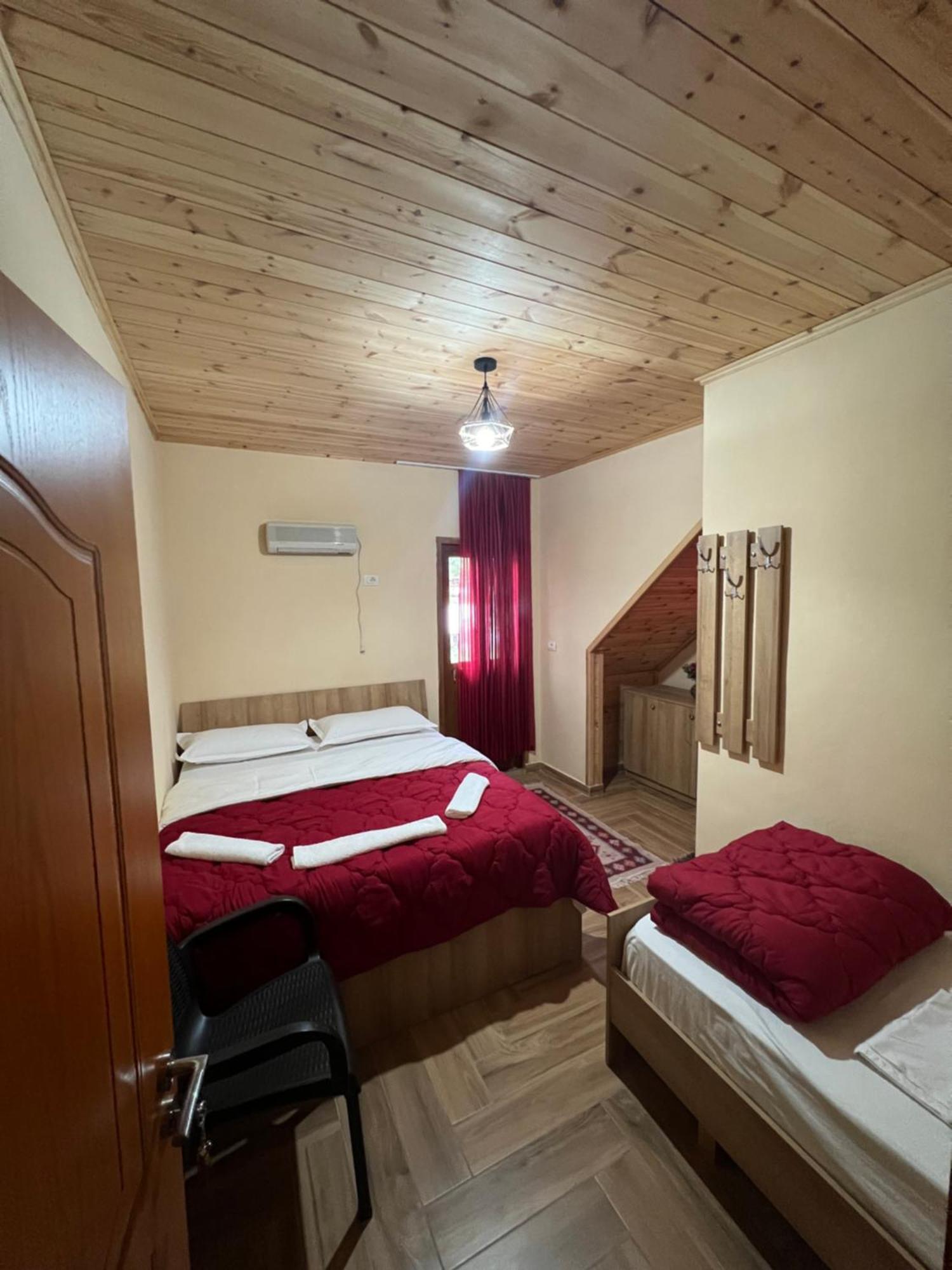 Guest House Shtepiza Theth Exterior foto