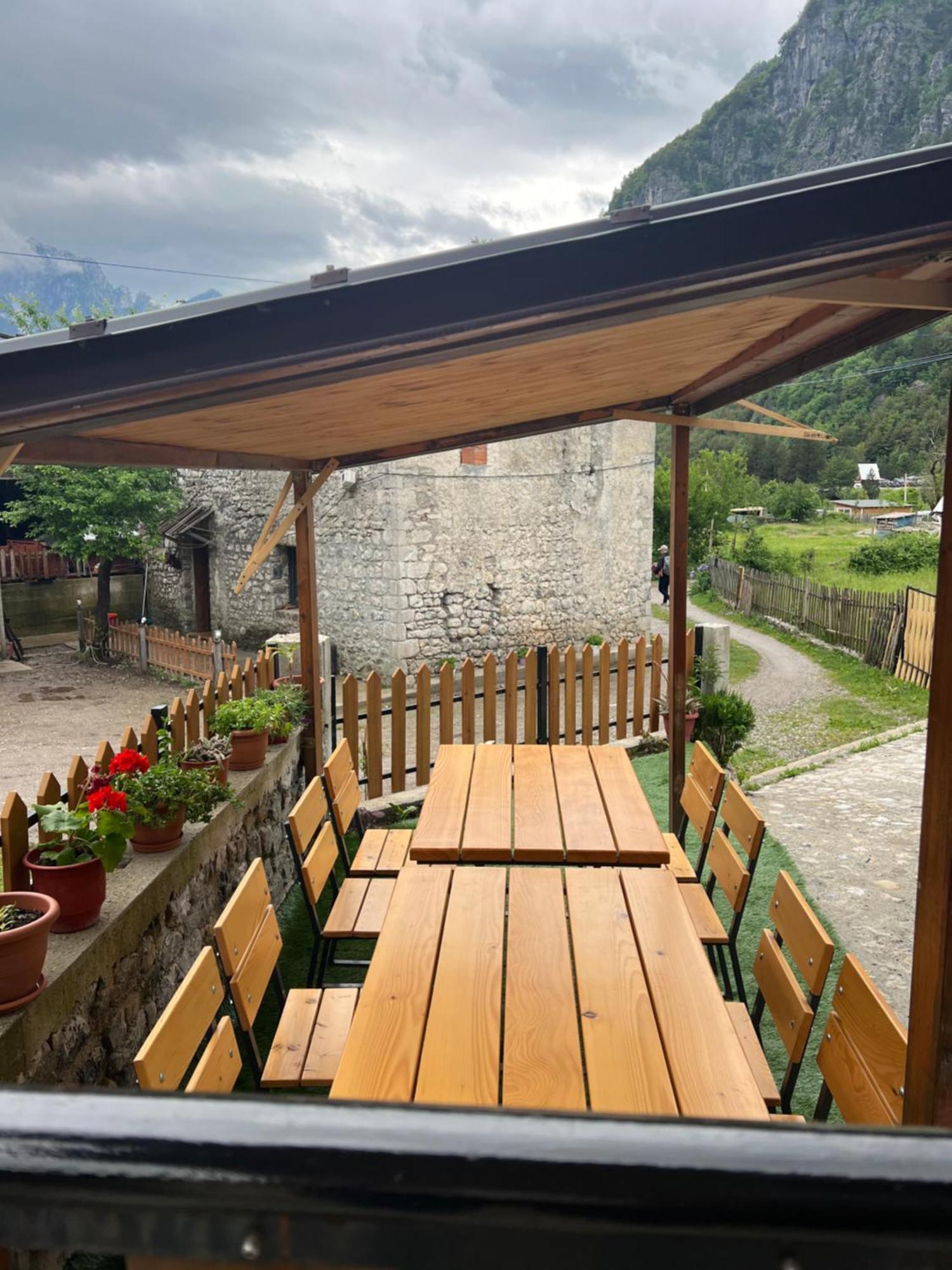 Guest House Shtepiza Theth Exterior foto